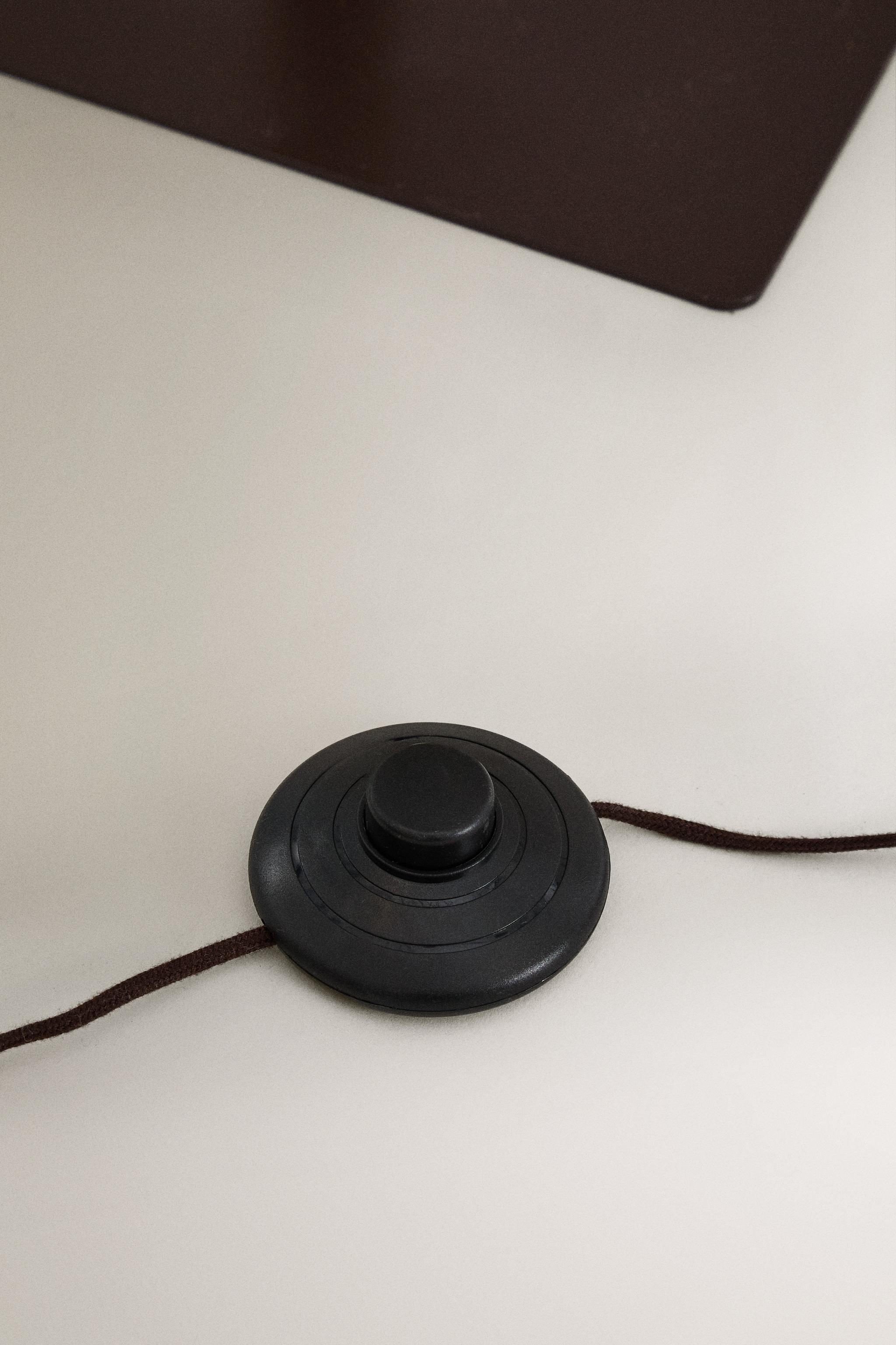 LED LIGHT CHRISTMAS TREE (98.4")